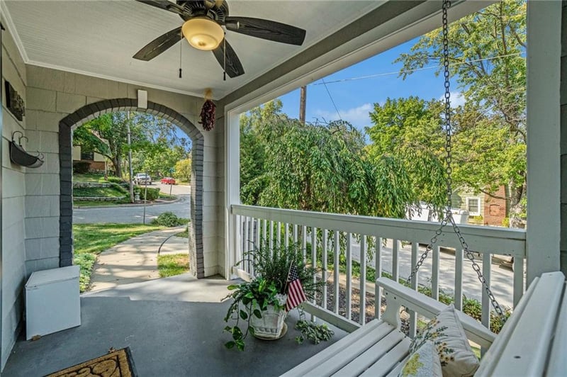 4901 Bell St, Kansas City, MO 64112