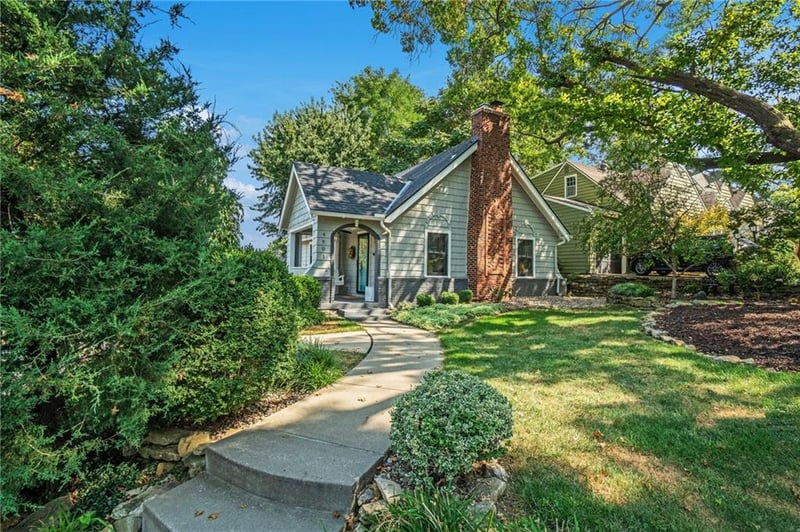 4901 Bell St, Kansas City, MO 64112