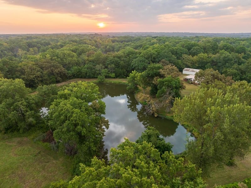 466 391 Rd, Clinton, MO 64735