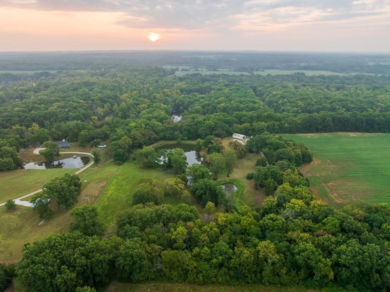 466 391 Rd, Clinton, MO 64735
