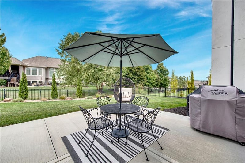 3806 W 158th Ter, Overland Park, KS 66224
