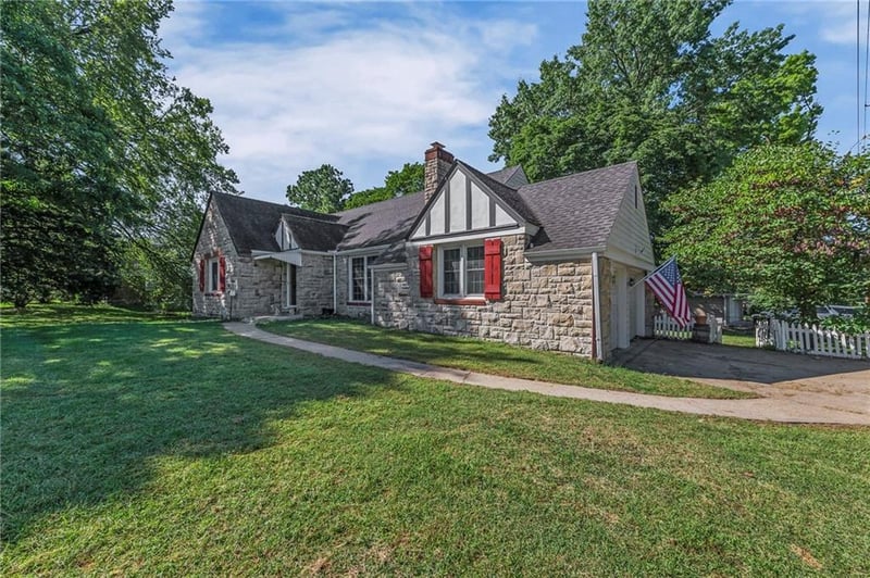 3500 Blue Ridge Blvd, Independence, MO 64052