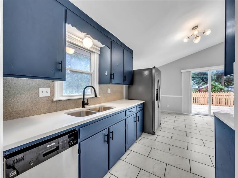 701 88th Ter, Kansas City, MO 65155