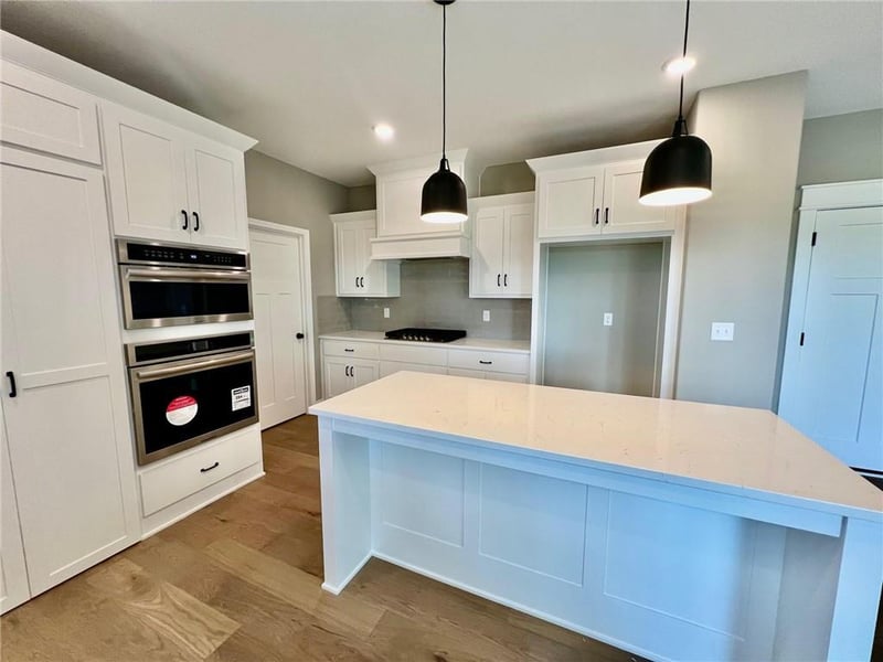 2189 Heritage Ct, Liberty, MO 64068