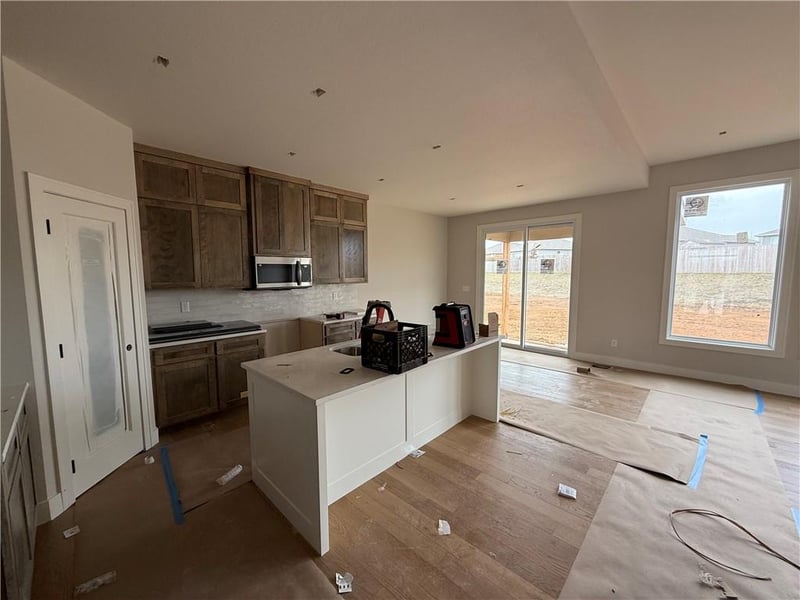 620 Jensen Ct, Blue Springs, MO 64014