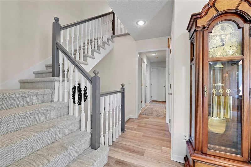 12656 Barkley St, Overland Park, KS 66209