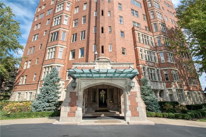 5049 Wornall Rd #7AB, Kansas City, MO 64112