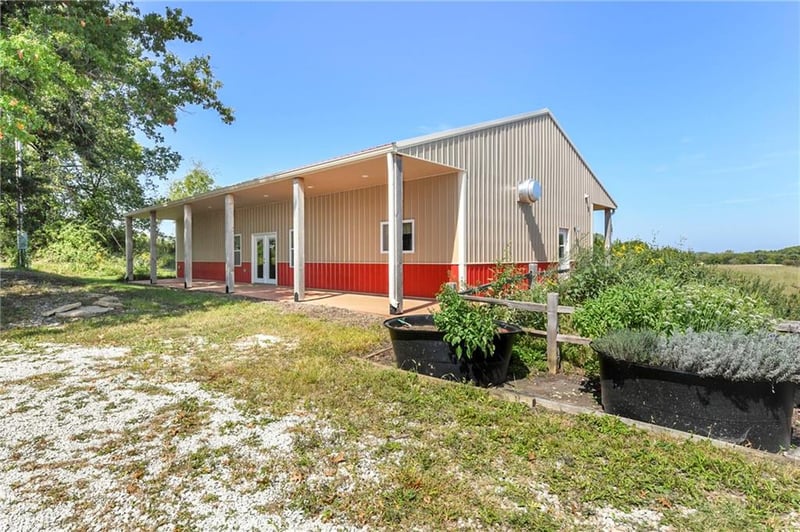 23338 Kissinger Rd, Leavenworth, KS 66048