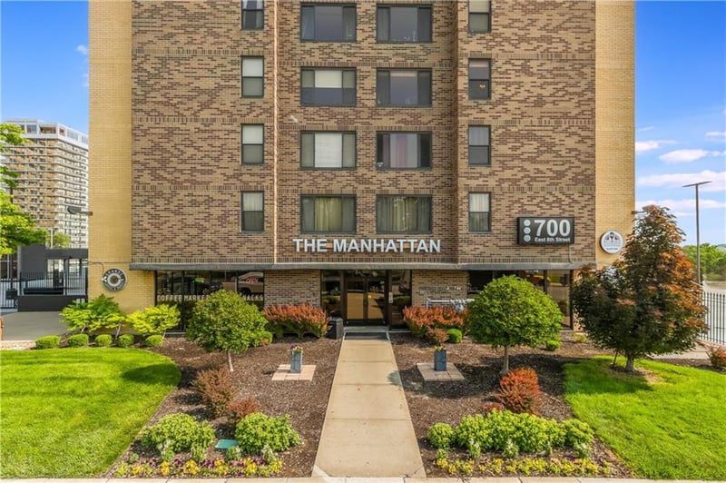 700 8th St #9B, Kansas City, MO 64106