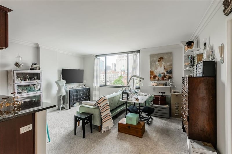 700 8th St #9B, Kansas City, MO 64106