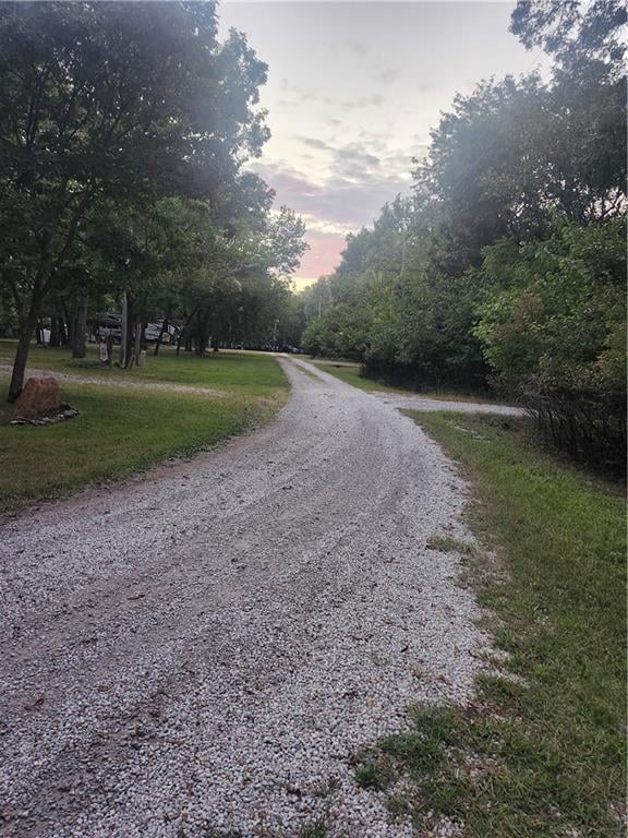 1 Live Oak Ln, Linn Valley, KS 66040