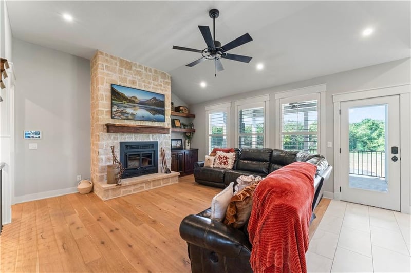 29100 S Van Meter Rd, Freeman, MO 64746