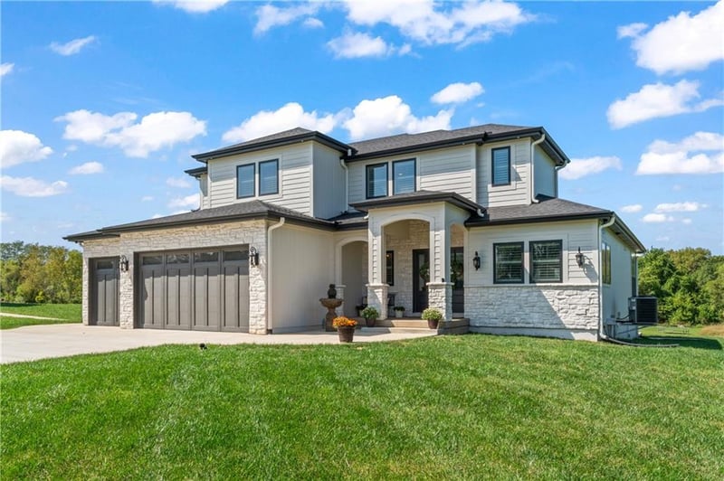 29100 S Van Meter Rd, Freeman, MO 64746