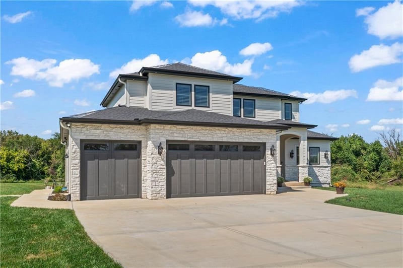 29100 S Van Meter Rd, Freeman, MO 64746