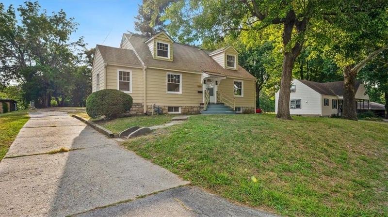 3019 54th St, Kansas City, KS 66104