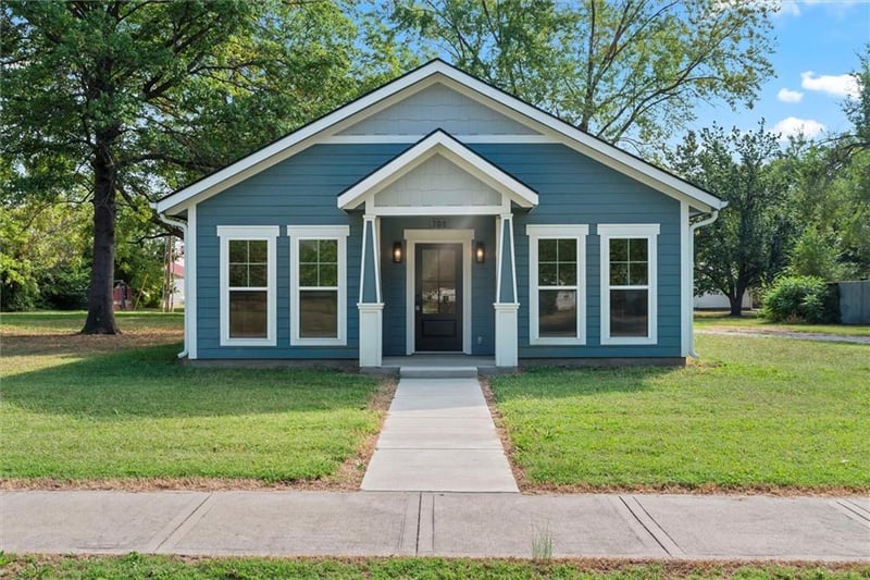 706 Main St, Urich, MO 64788