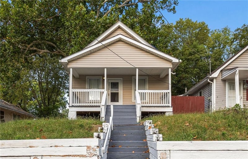 3038 20th St, Kansas City, KS 66104