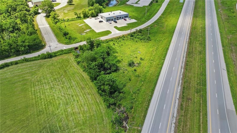 Main St, Peculiar, MO 64078