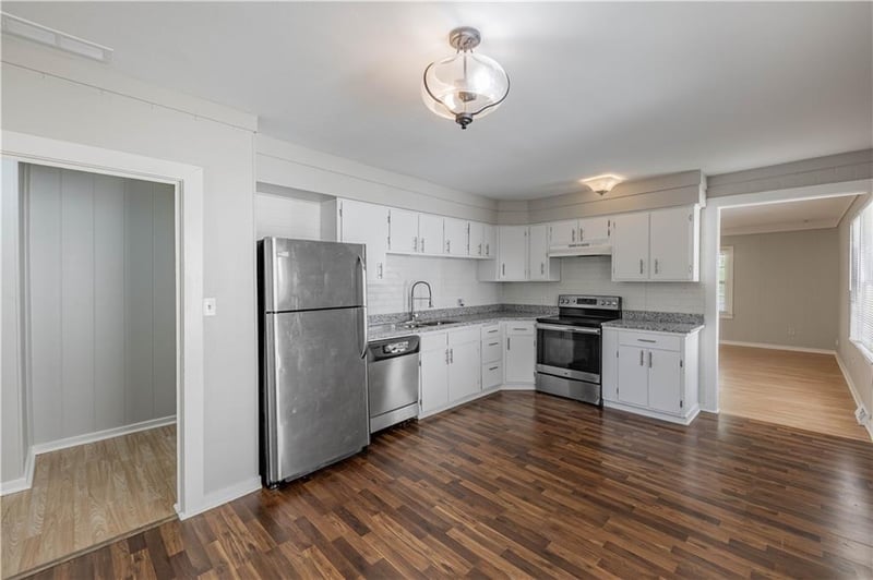 1405 Cherokee St, Leavenworth, KS 66048