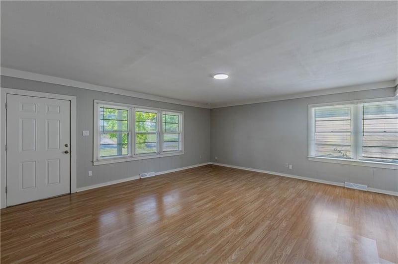 1405 Cherokee St, Leavenworth, KS 66048
