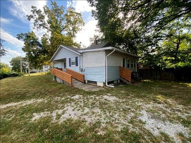 4220 43rd St, Kansas City, MO 64130