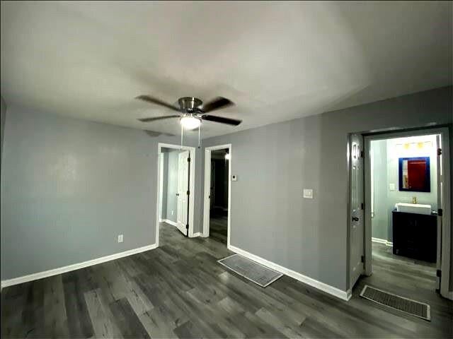 4220 43rd St, Kansas City, MO 64130