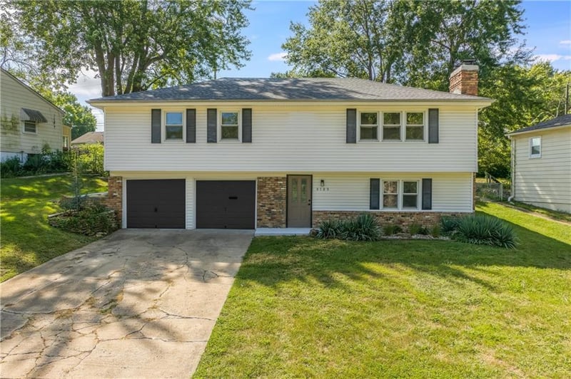 9109 89th St, Kansas City, MO 64138