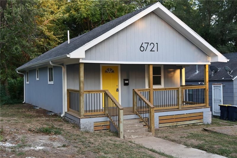 6721 S Benton Ave, Kansas City, MO 64132