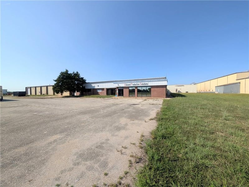 1469 Us Hwy 59 Hw, Moran, KS 66755