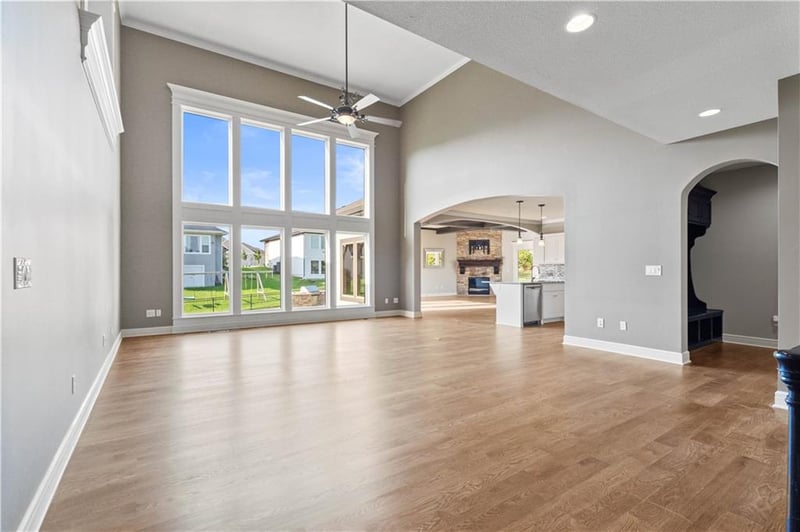 15825 Howe St, Overland Park, KS 66224