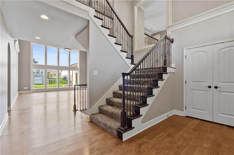 15825 Howe St, Overland Park, KS 66224