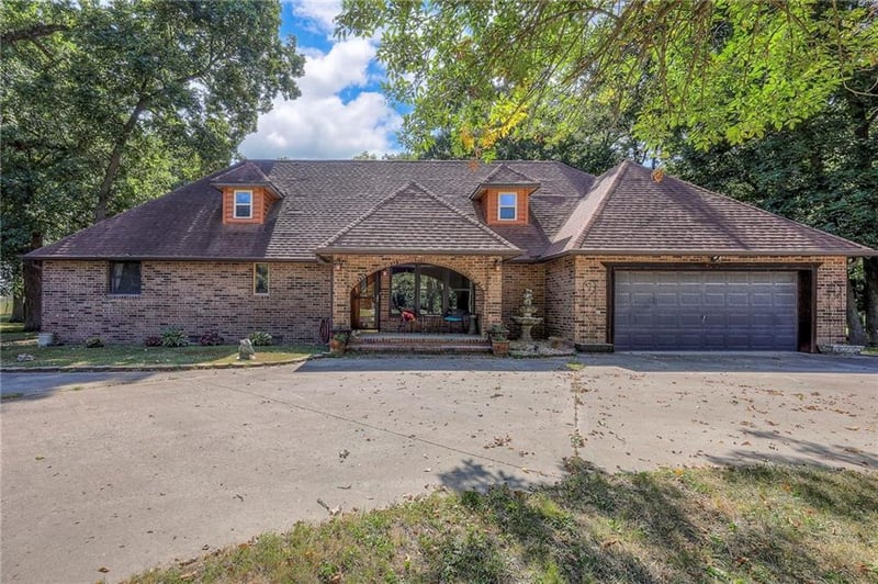 29200 S Walker Rd, Harrisonville, MO 64701