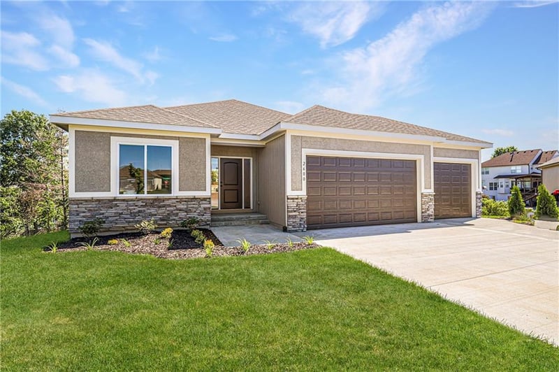 4708 SW 2nd St, Blue Springs, MO 64014