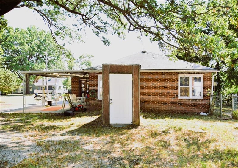 7200 102nd St, Kansas City, MO 64134