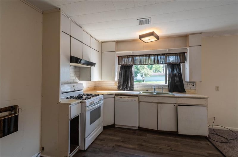 224 3rd St, Neodesha, KS 66757