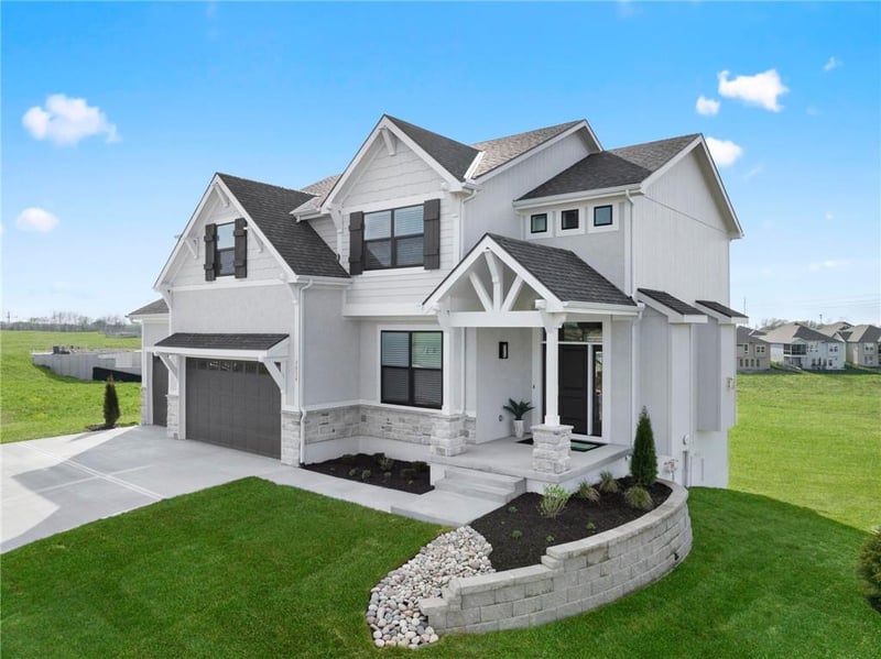 1516 106th St, Kansas City, MO 64155