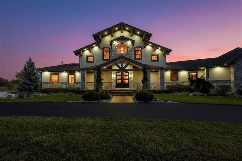 10807 Tiffany Springs Rd, Kansas City, MO 64153