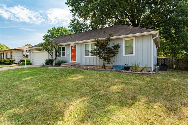 10705 33rd Ter, Independence, MO 64052