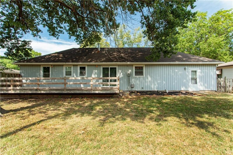 10705 33rd Ter, Independence, MO 64052