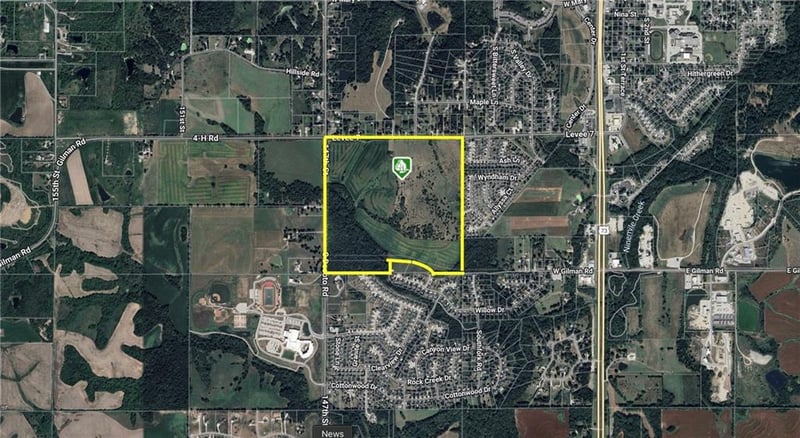 811 4 H Rd, Lansing, KS 66043