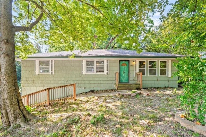 2425 38th St, Kansas City, MO 64116