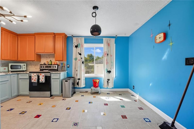 8201 110th St, Kansas City, MO 64134