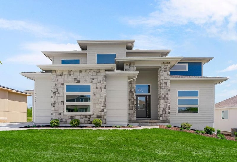 16777 Twilight Ln, Olathe, KS 66062