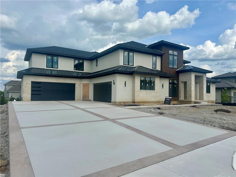 17325 Larsen St, Overland Park, KS 66221