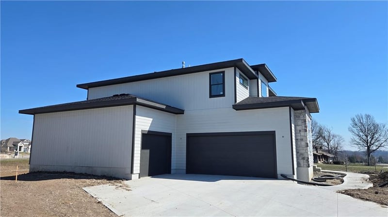 12502 183rd Ter, Overland Park, KS 66013