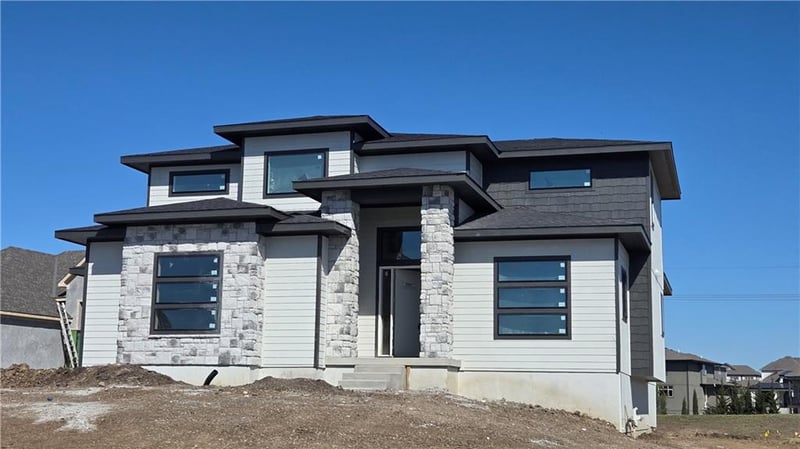 12502 183rd Ter, Overland Park, KS 66013