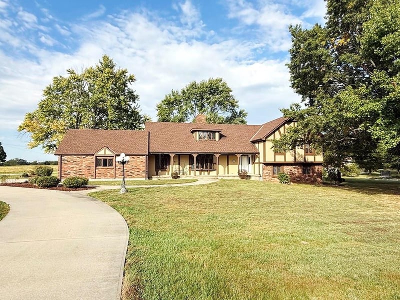 3185 E 336 Rd, El Dorado Springs, MO 64744