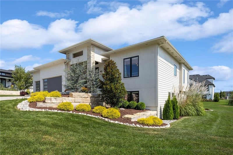 14919 Reinhardt St, Overland Park, KS 66224