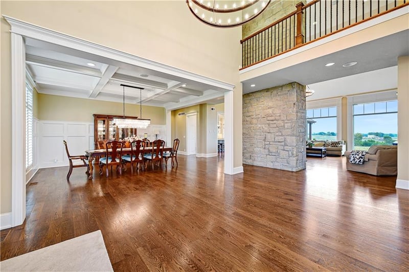 18111 Melrose Dr, Overland Park, KS 66013