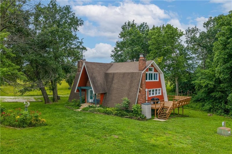 1017 250 Rd, Knob Noster, MO 65336